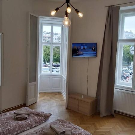 Lovely New 2 Bedroom Near Hannovamarkt Wina Bagian luar foto