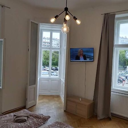 Lovely New 2 Bedroom Near Hannovamarkt Wina Bagian luar foto