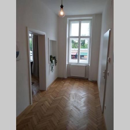 Lovely New 2 Bedroom Near Hannovamarkt Wina Bagian luar foto