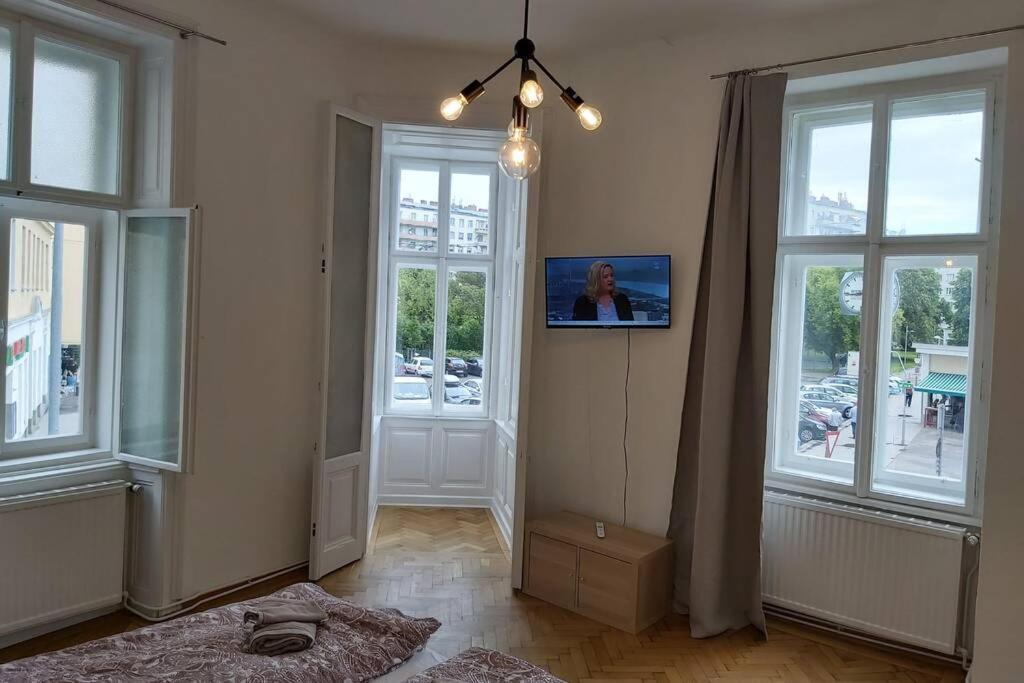 Lovely New 2 Bedroom Near Hannovamarkt Wina Bagian luar foto