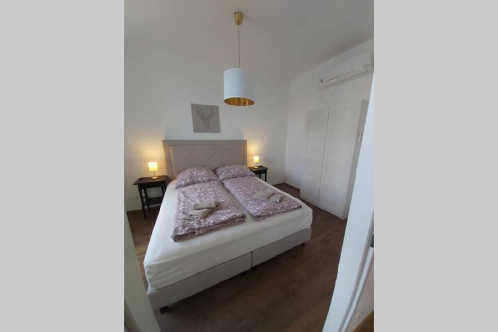 Lovely New 2 Bedroom Near Hannovamarkt Wina Bagian luar foto